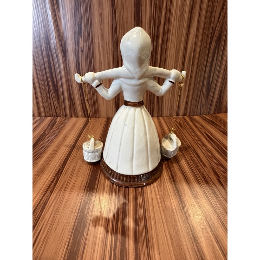 Vintage Lefton Taiwan Dutch Girl Figurine Carrying Hanging Baskets Ceramic 7" - Picture 4 of 8